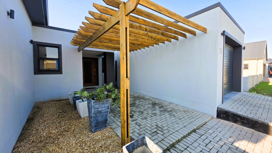 3 Bedroom Property for Sale in Blue Mountain Village Western Cape